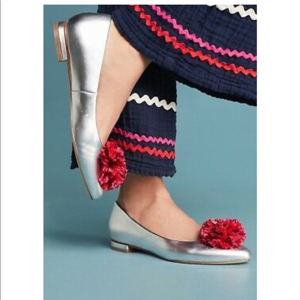 NWT RARE Anthropologie Raffia Pom Pom flats - Picture 2 of 7